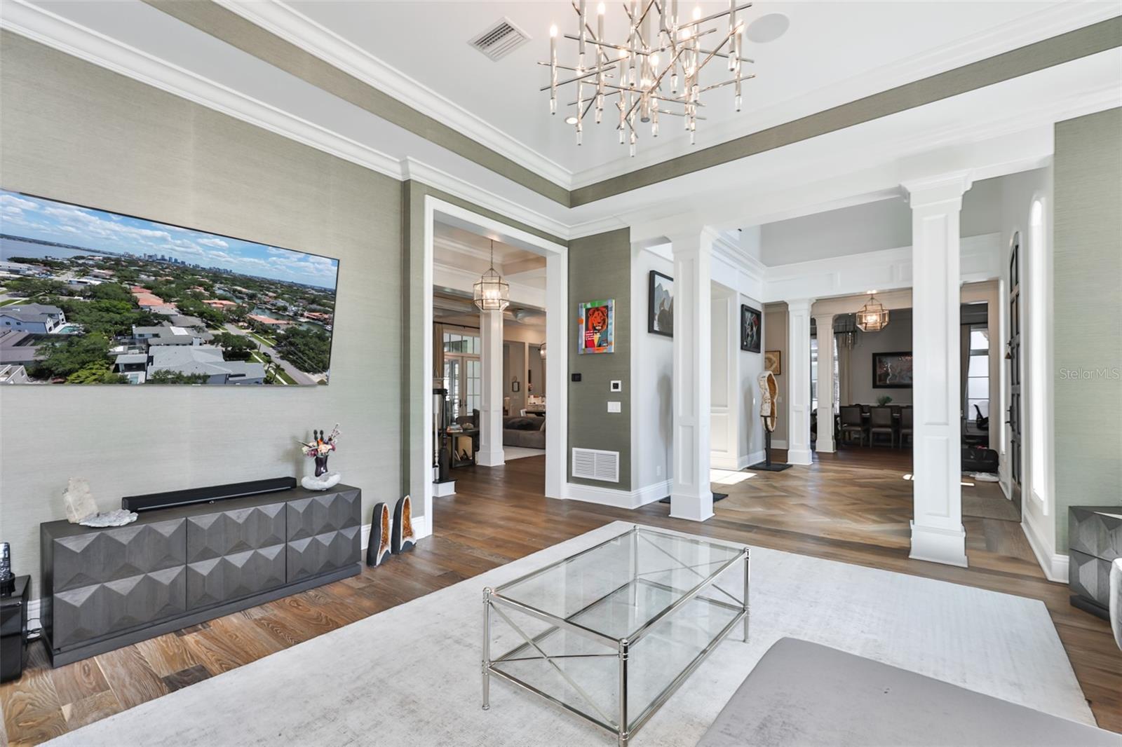 629 RIVIERA DR — photo 6