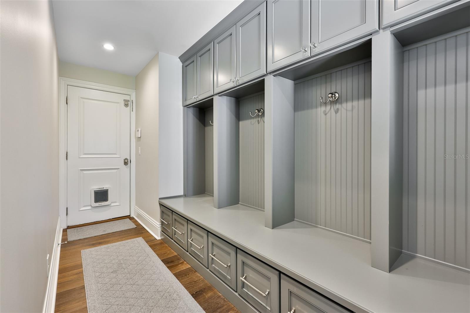 629 RIVIERA DR — photo 19