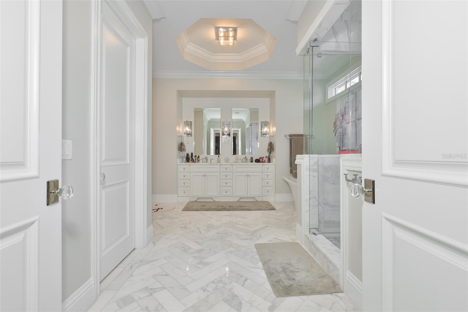 629 RIVIERA DR — photo 32