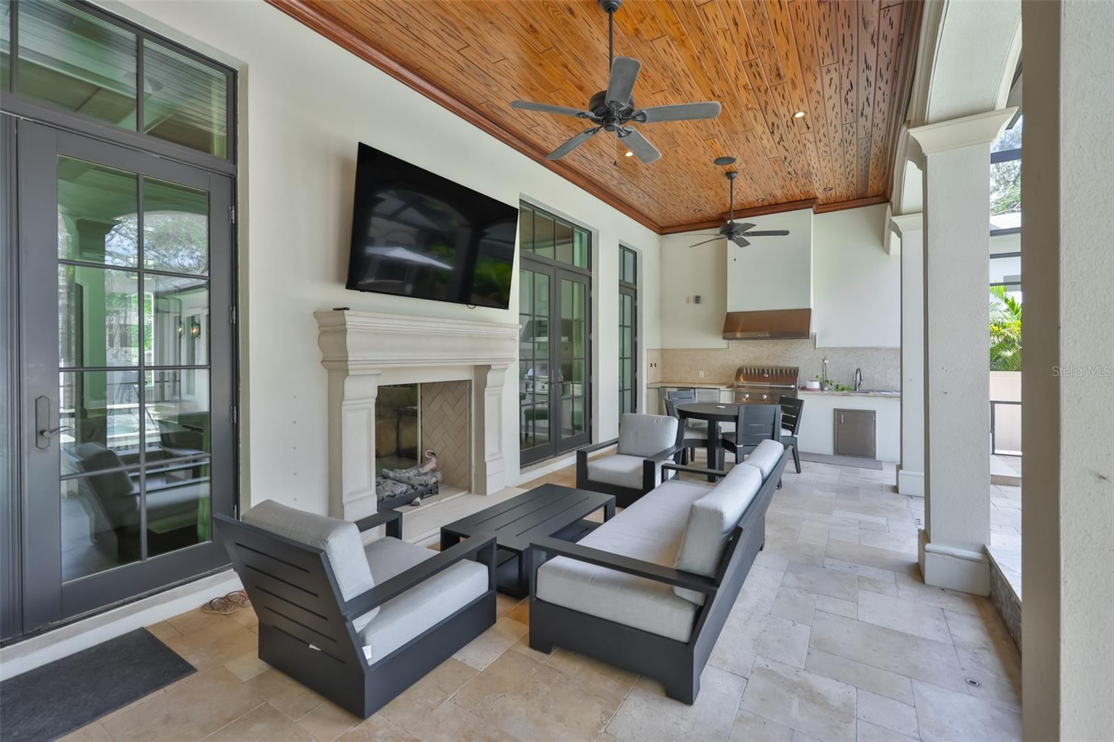 629 RIVIERA DR — photo 39