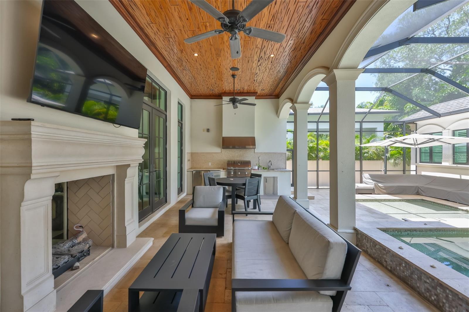 629 RIVIERA DR — photo 38