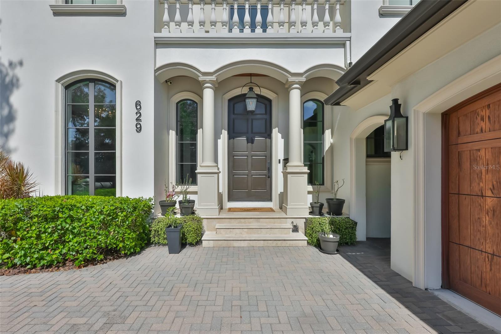 629 RIVIERA DR — photo 5