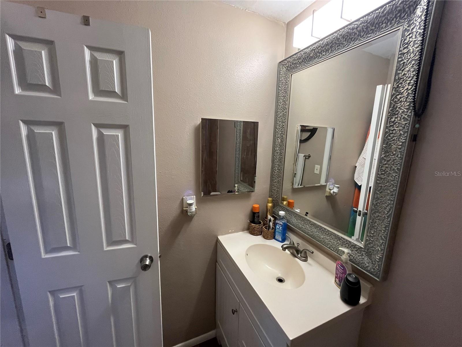 2632 HIDDEN LAKE DR N #B — photo 8