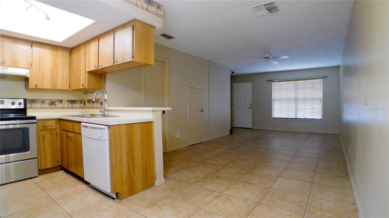 608 LYNCHBURG DR — photo 11