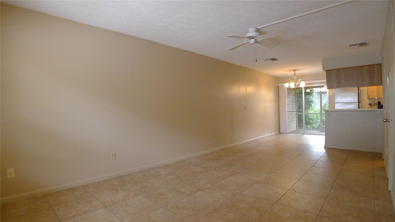 608 LYNCHBURG DR — photo 3