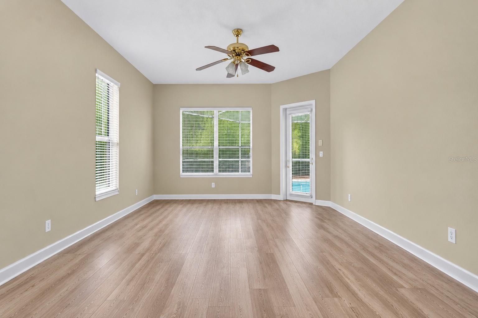 6130 BRIDLEFORD DR — photo 23
