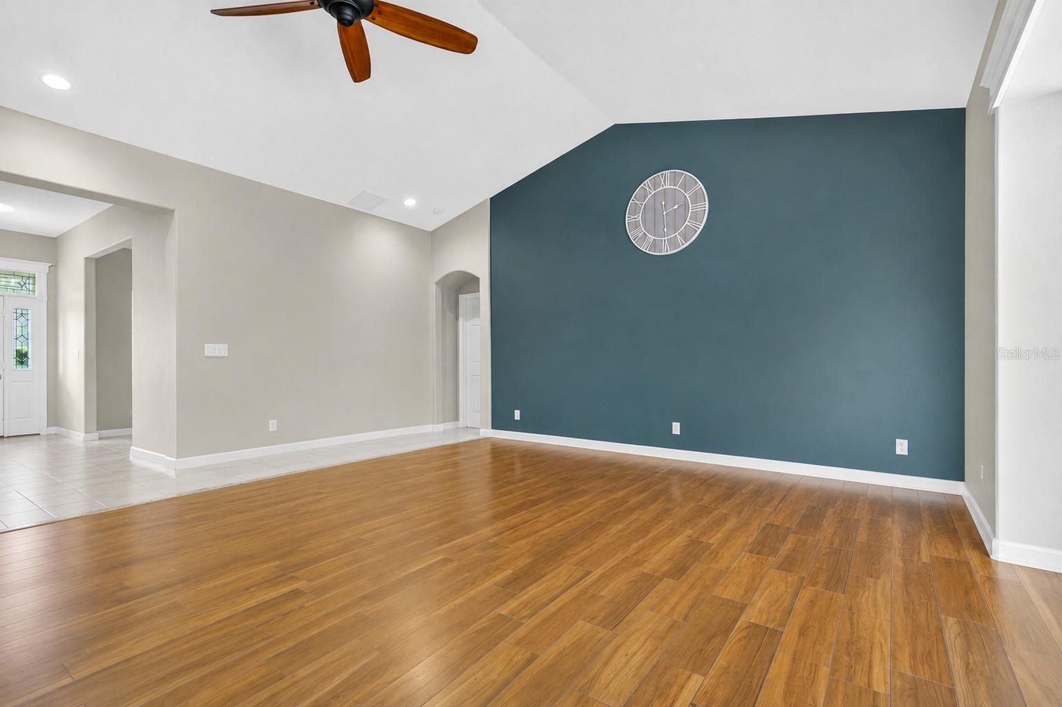 6130 BRIDLEFORD DR — photo 14