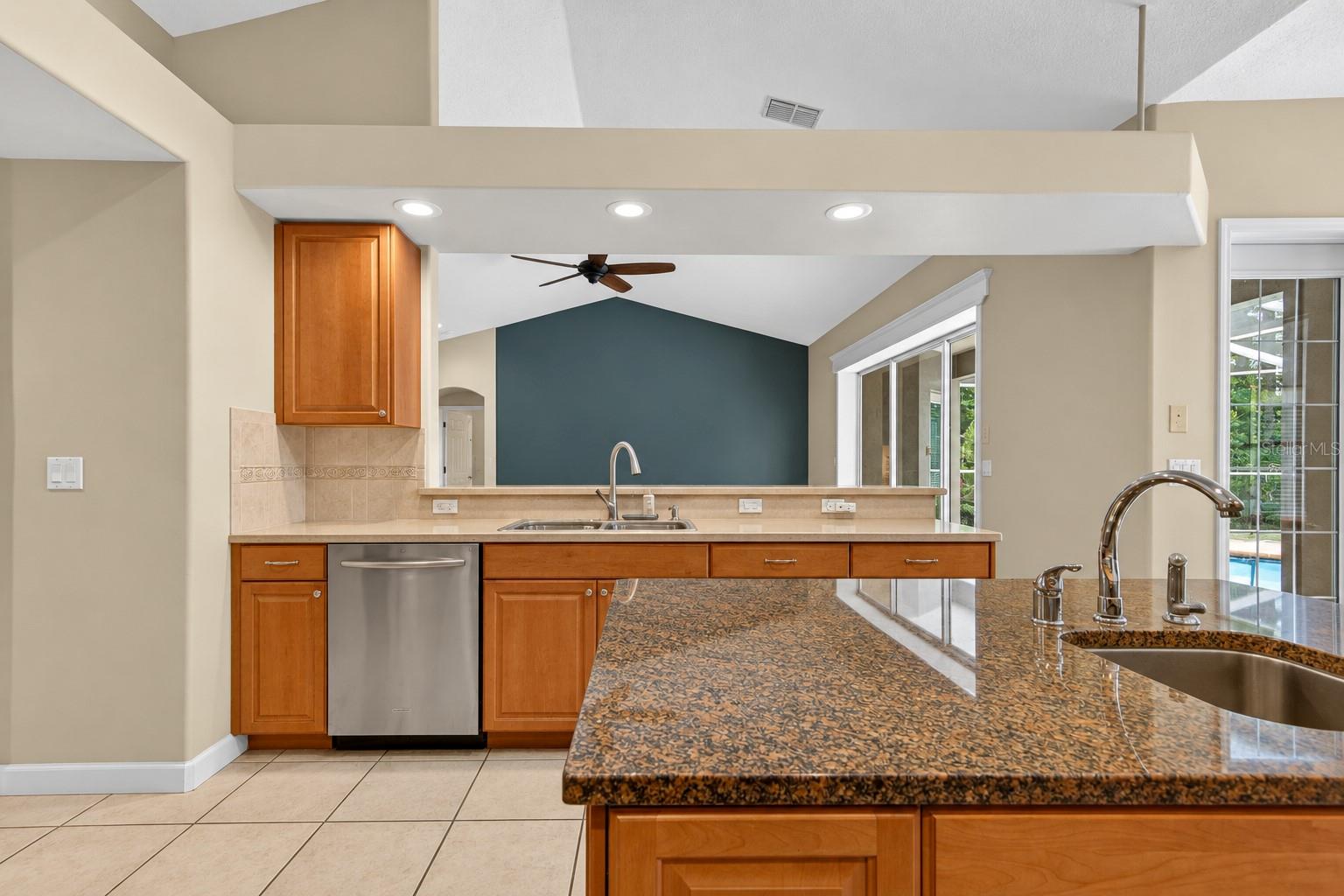 6130 BRIDLEFORD DR — photo 17