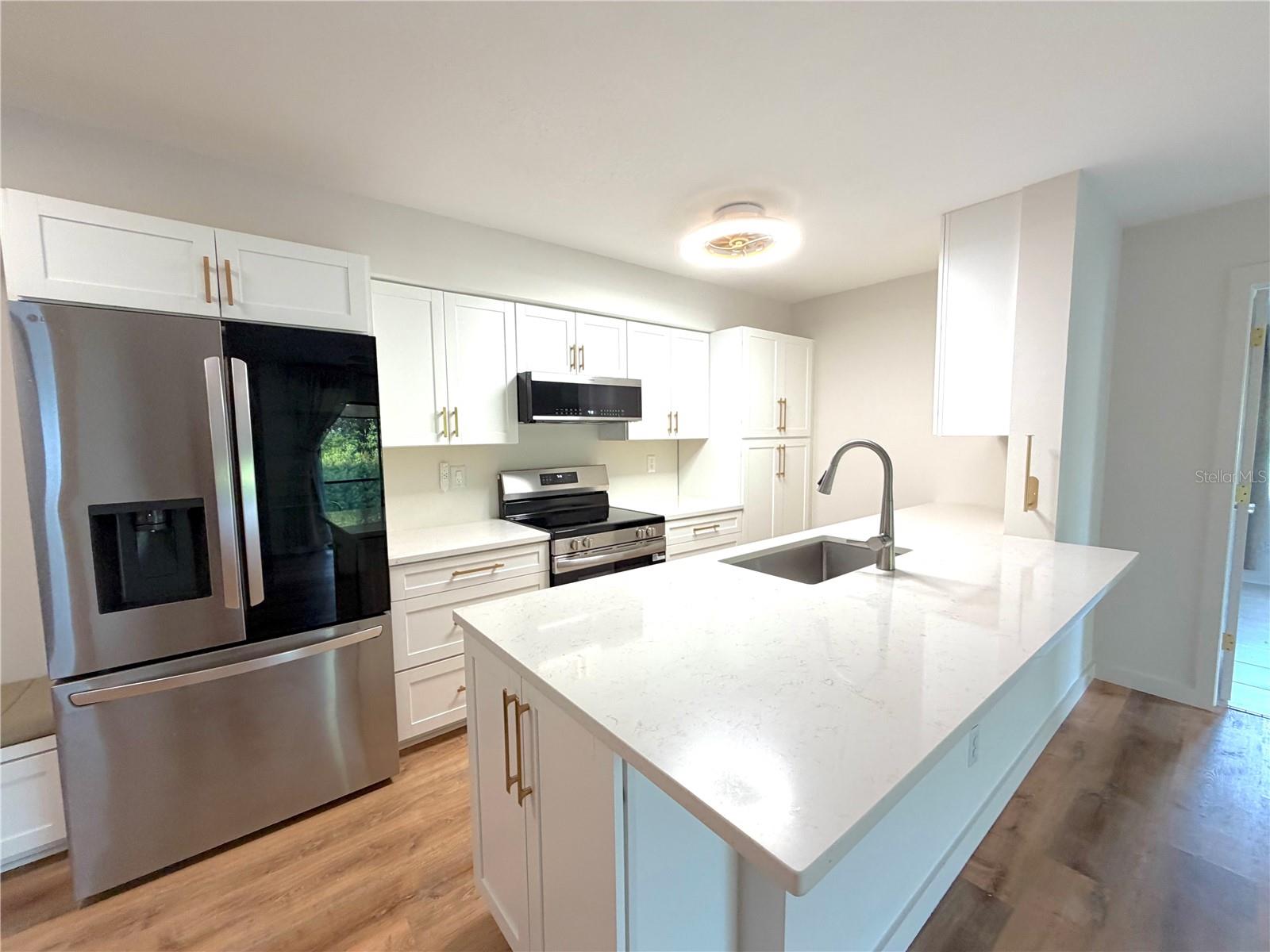 2067 HUNTERS GLEN DR #312 — photo 5