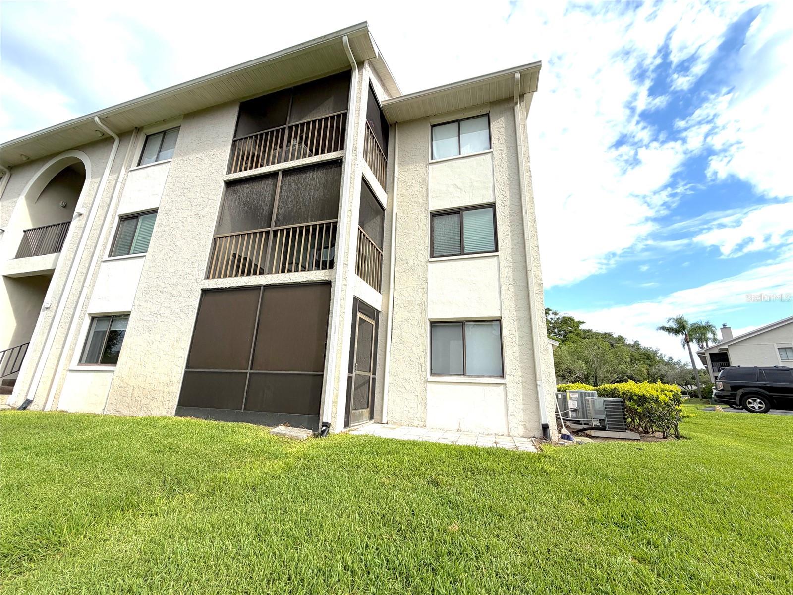 2067 HUNTERS GLEN DR #312 — photo 40