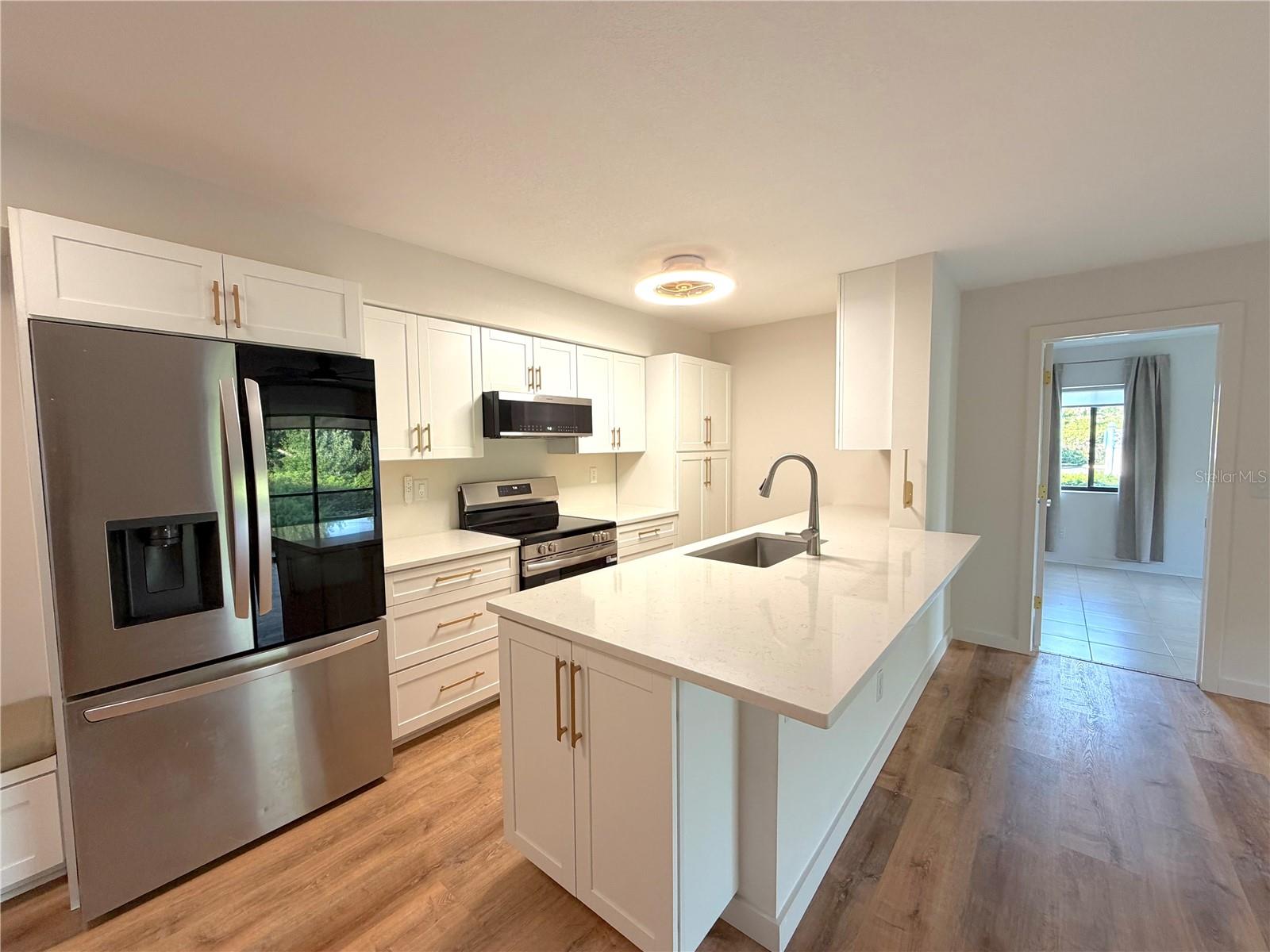 2067 HUNTERS GLEN DR #312 — photo 4