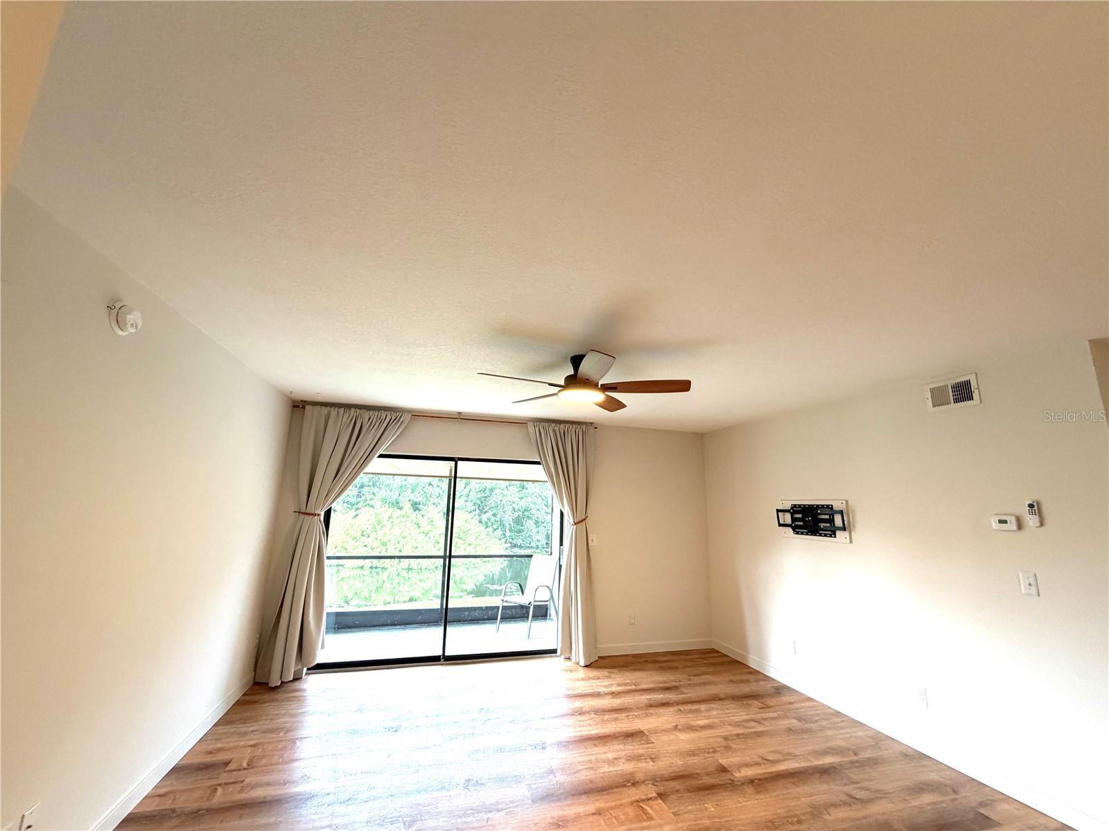 2067 HUNTERS GLEN DR #312 — photo 13