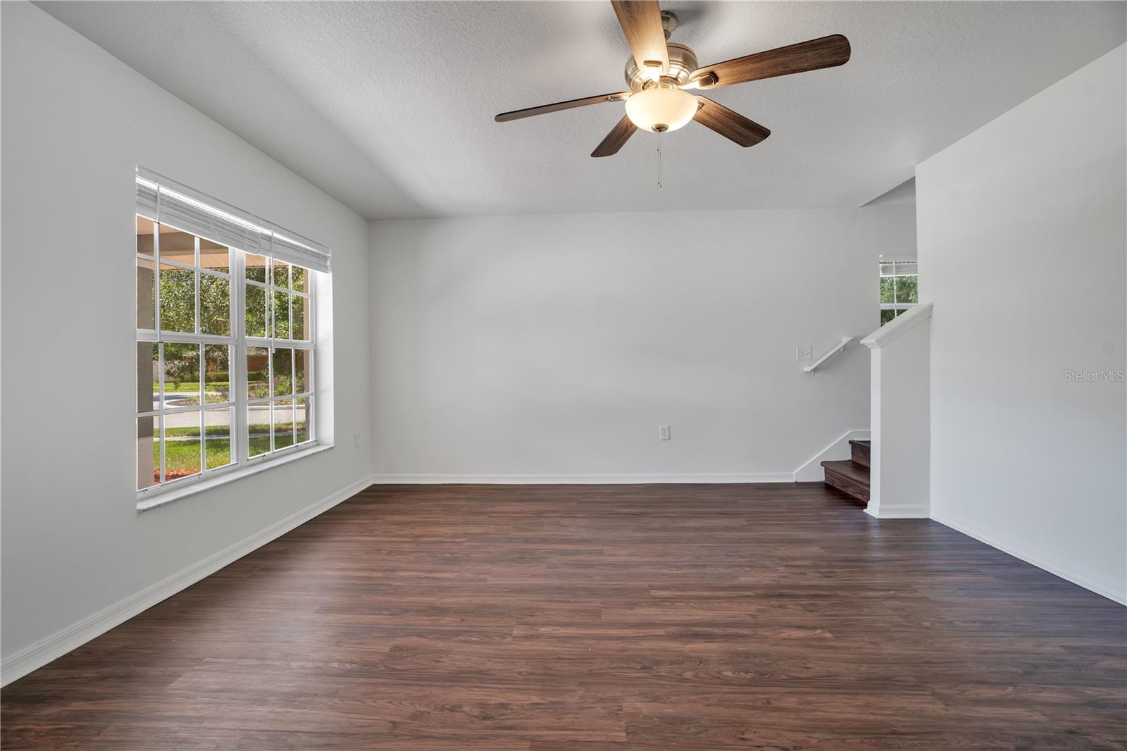 10225 SUMMERVIEW CIR — photo 8