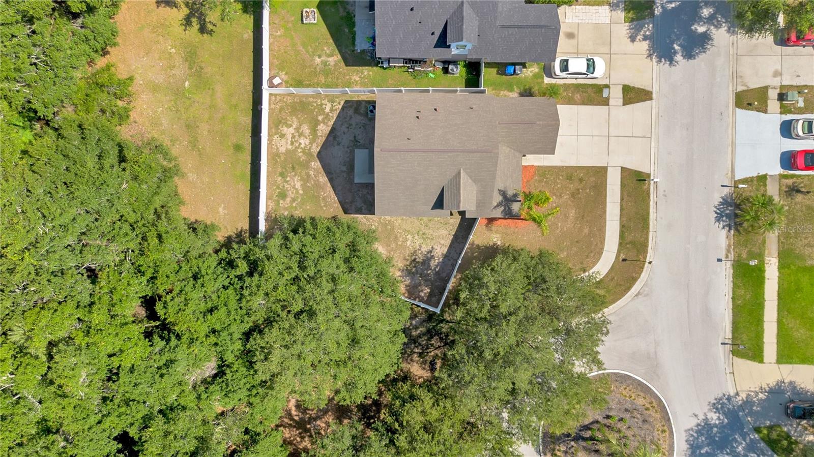 10225 SUMMERVIEW CIR — photo 26