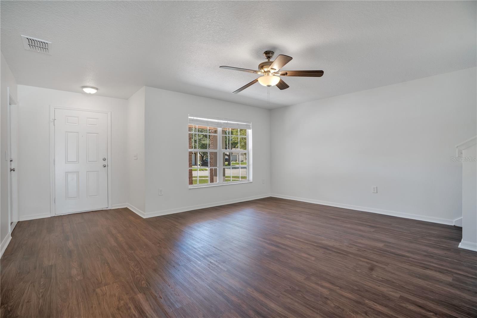 10225 SUMMERVIEW CIR — photo 7
