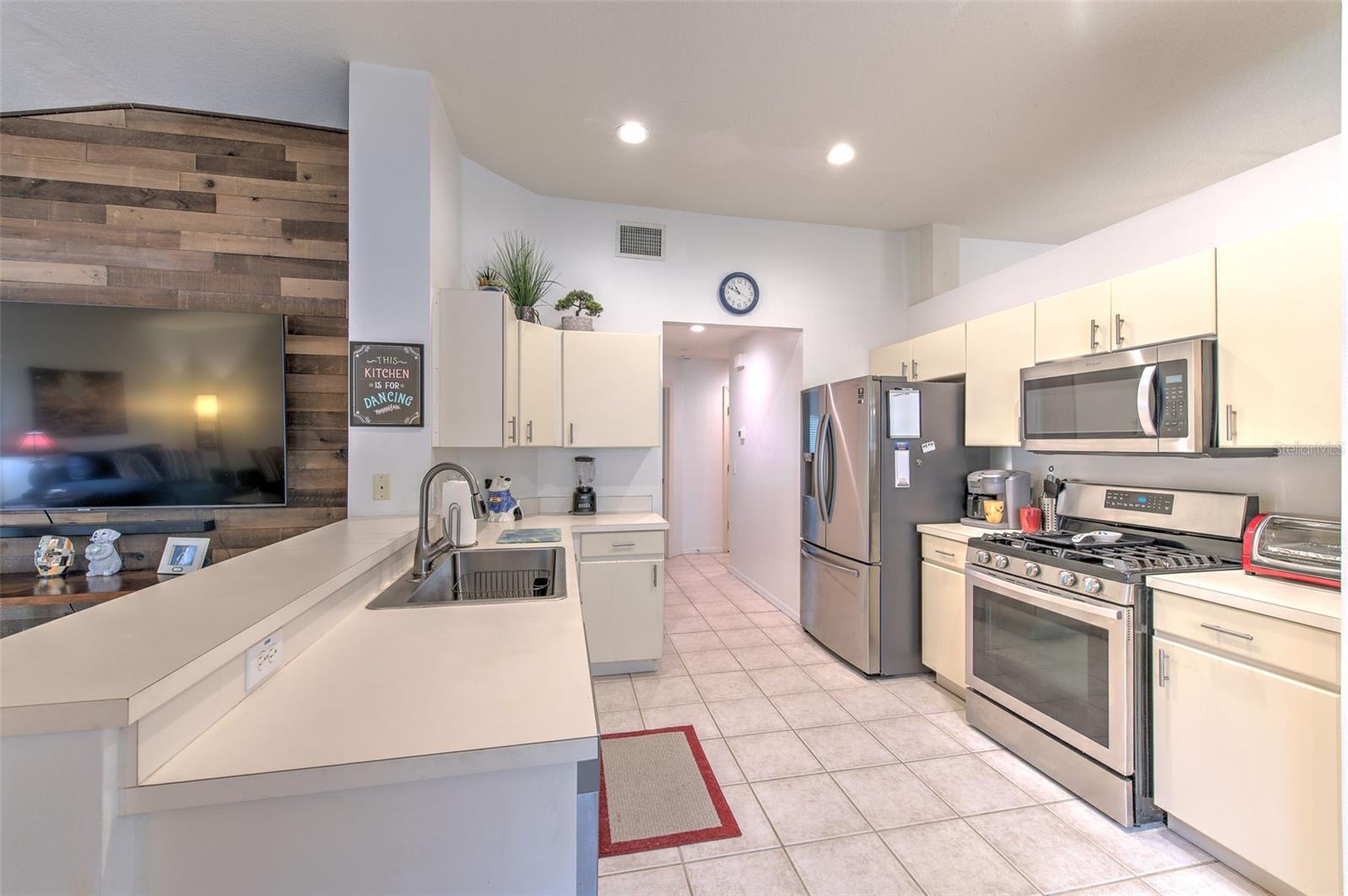 30914 BURLEIGH DR — photo 16