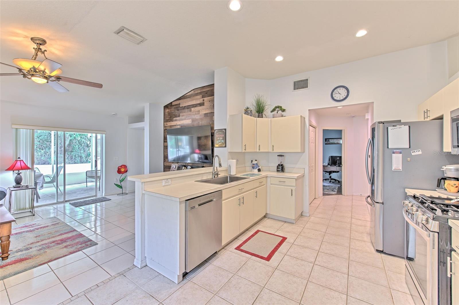 30914 BURLEIGH DR — photo 14