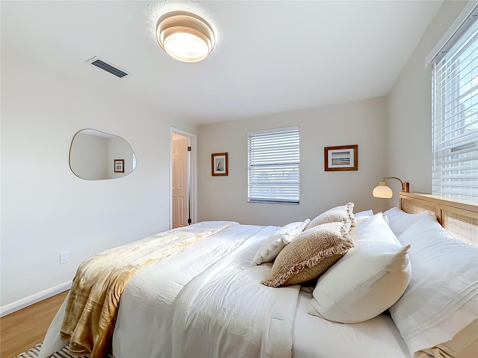 202 PEACOCK LN #B — photo 22