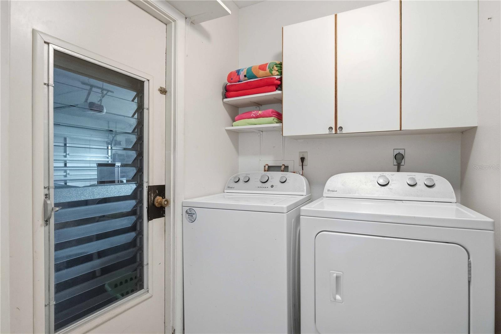 119 VAN DYCK DR — photo 38