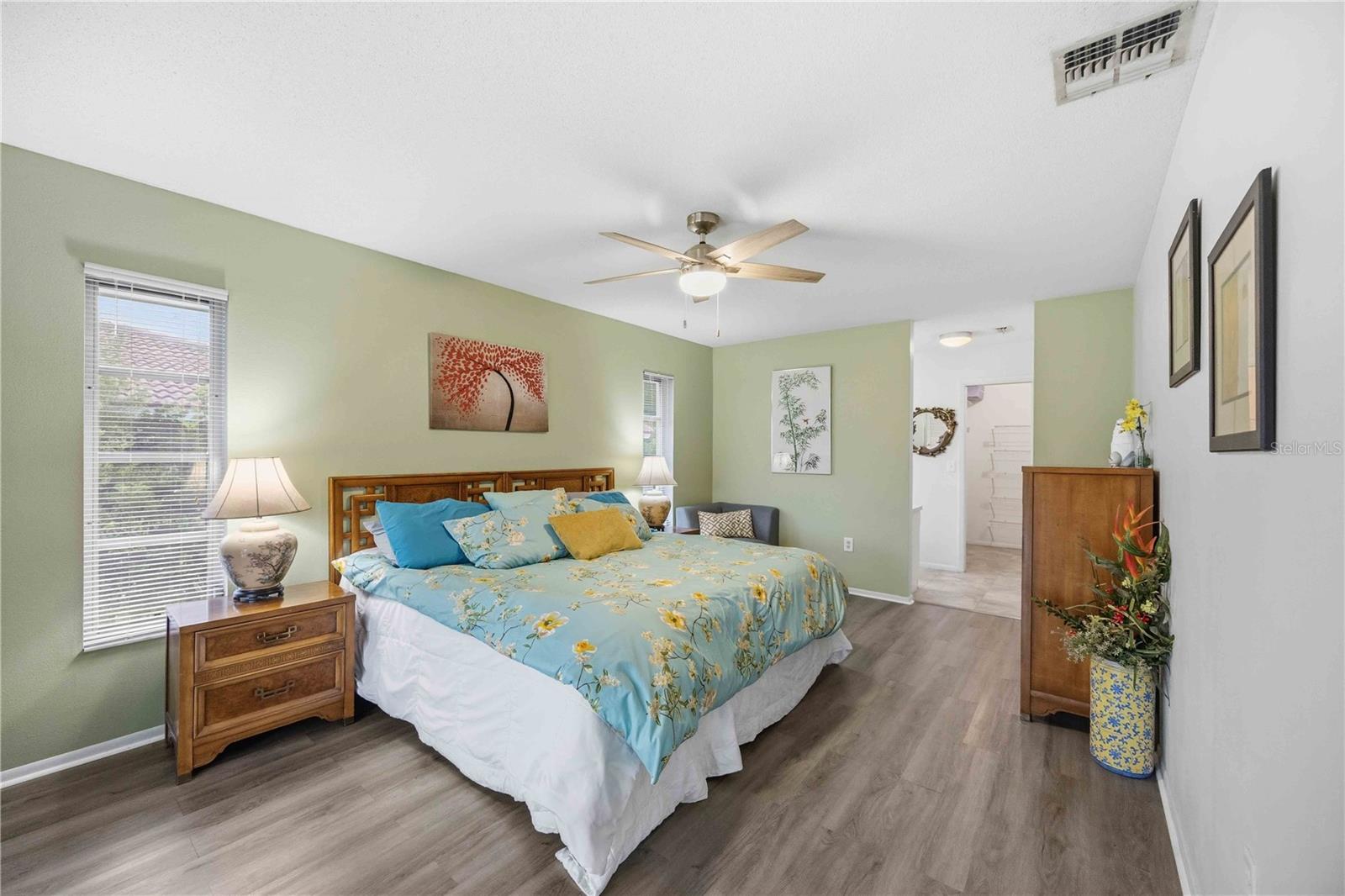 119 VAN DYCK DR — photo 22