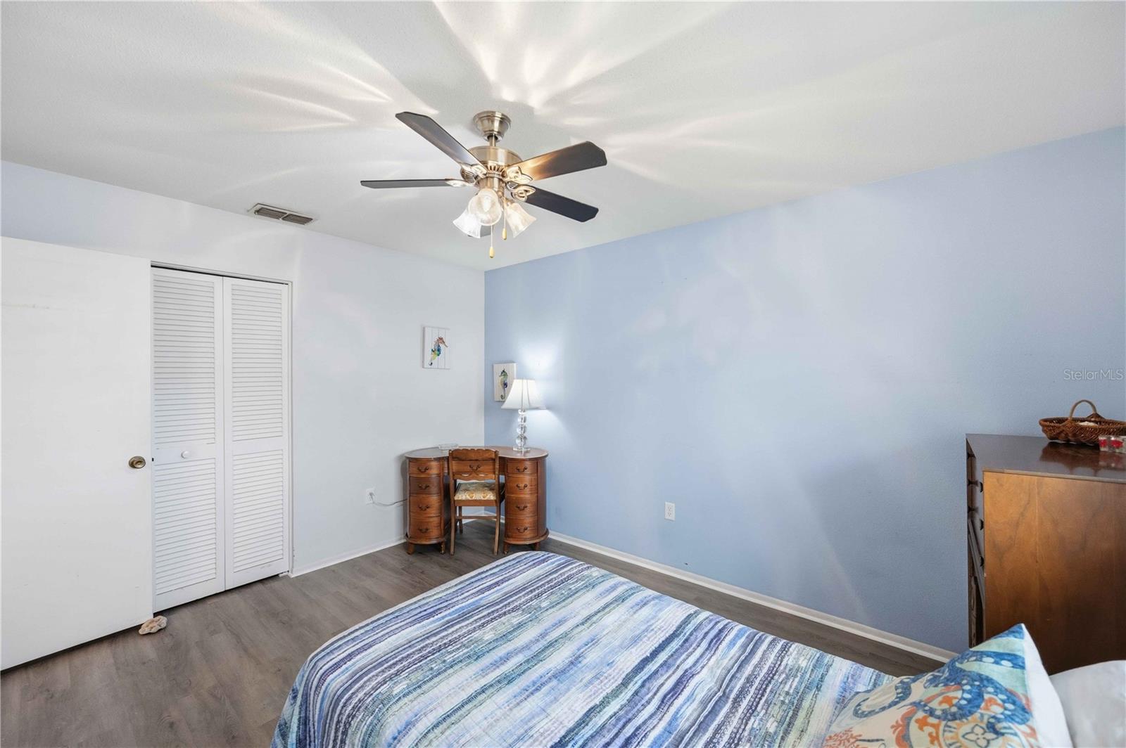 119 VAN DYCK DR — photo 37