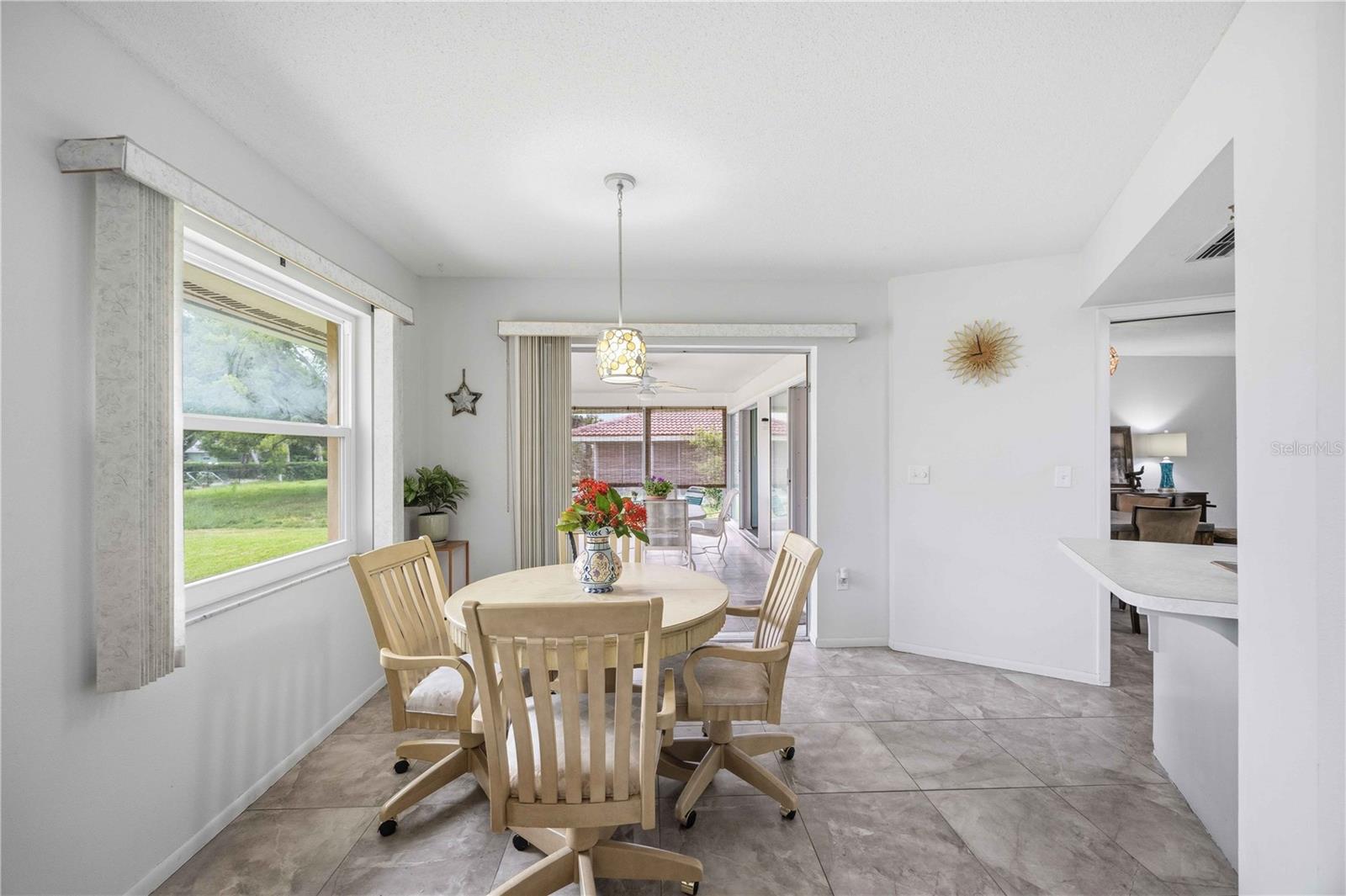 119 VAN DYCK DR — photo 16