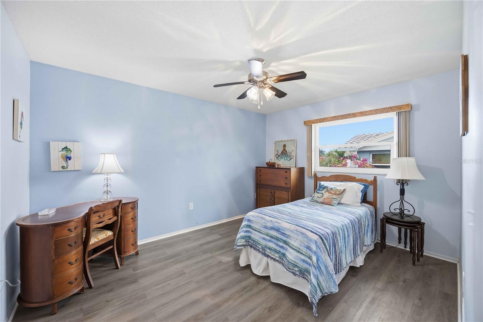 119 VAN DYCK DR — photo 35