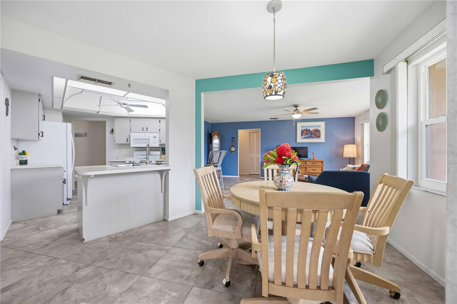 119 VAN DYCK DR — photo 17