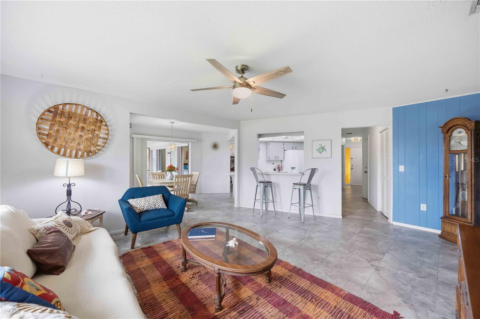 119 VAN DYCK DR — photo 15