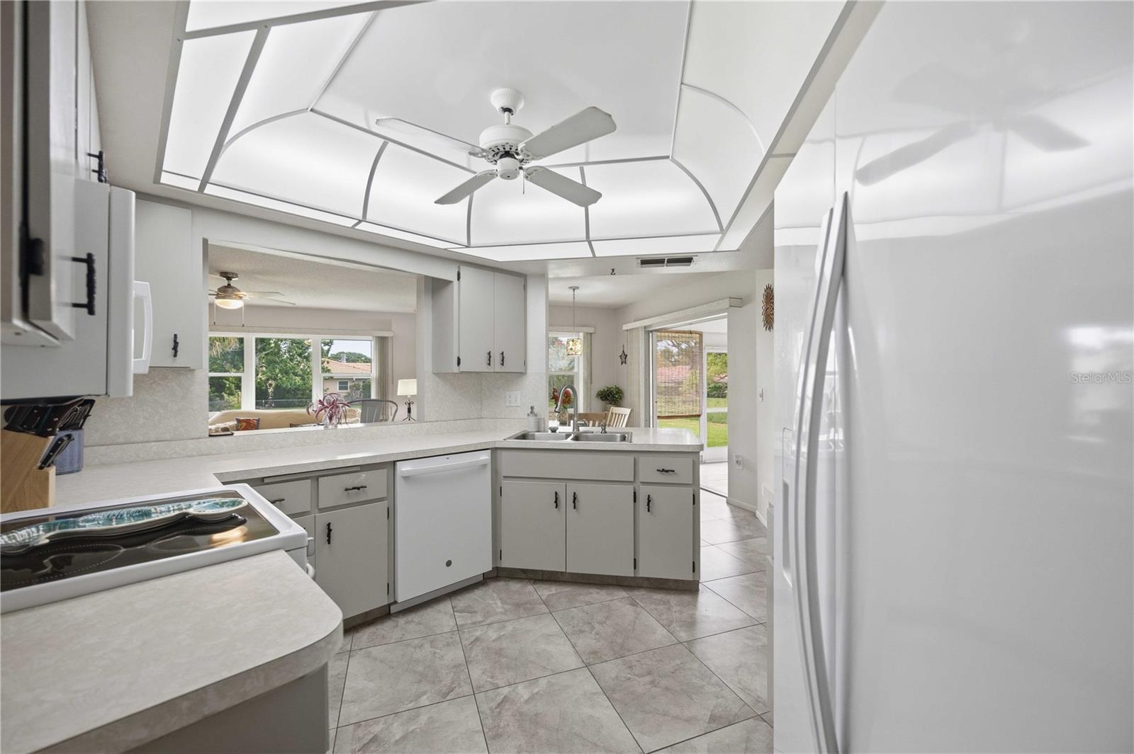 119 VAN DYCK DR — photo 20