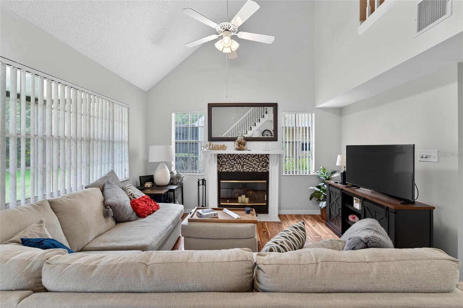 3612 PINE KNOT DR — photo 9