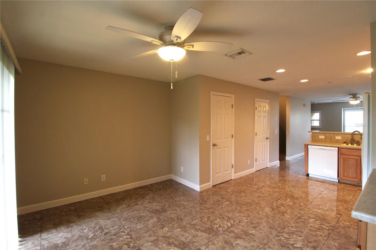8828 WHITE SAGE LOOP — photo 5