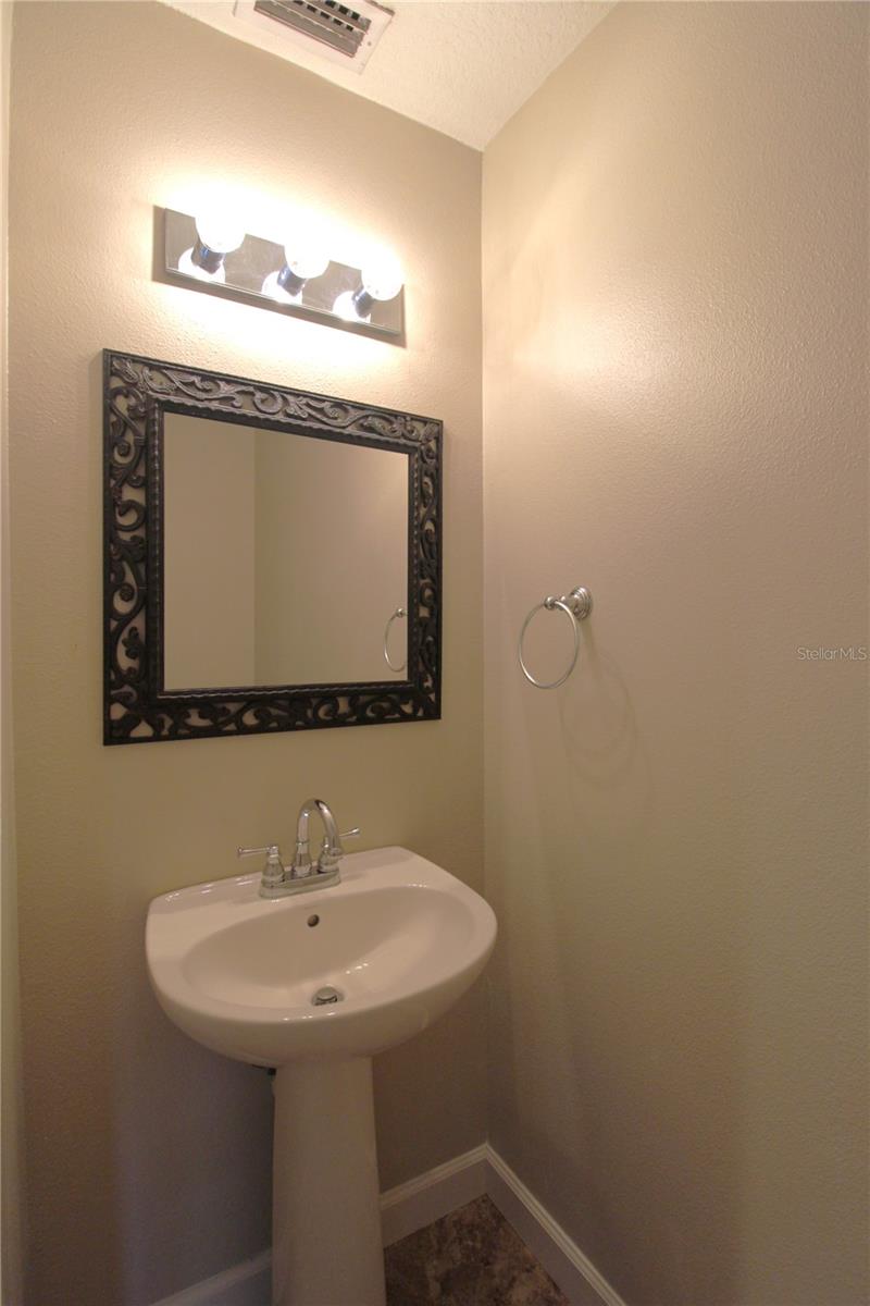 8828 WHITE SAGE LOOP — photo 8