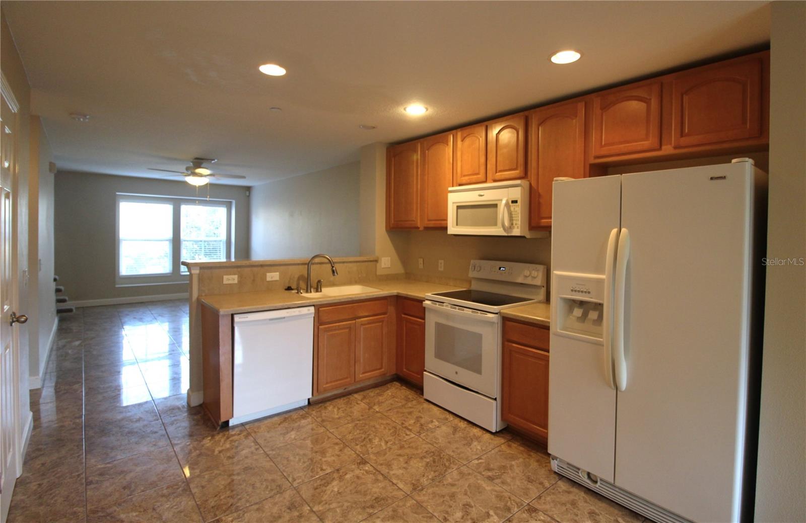 8828 WHITE SAGE LOOP — photo 3