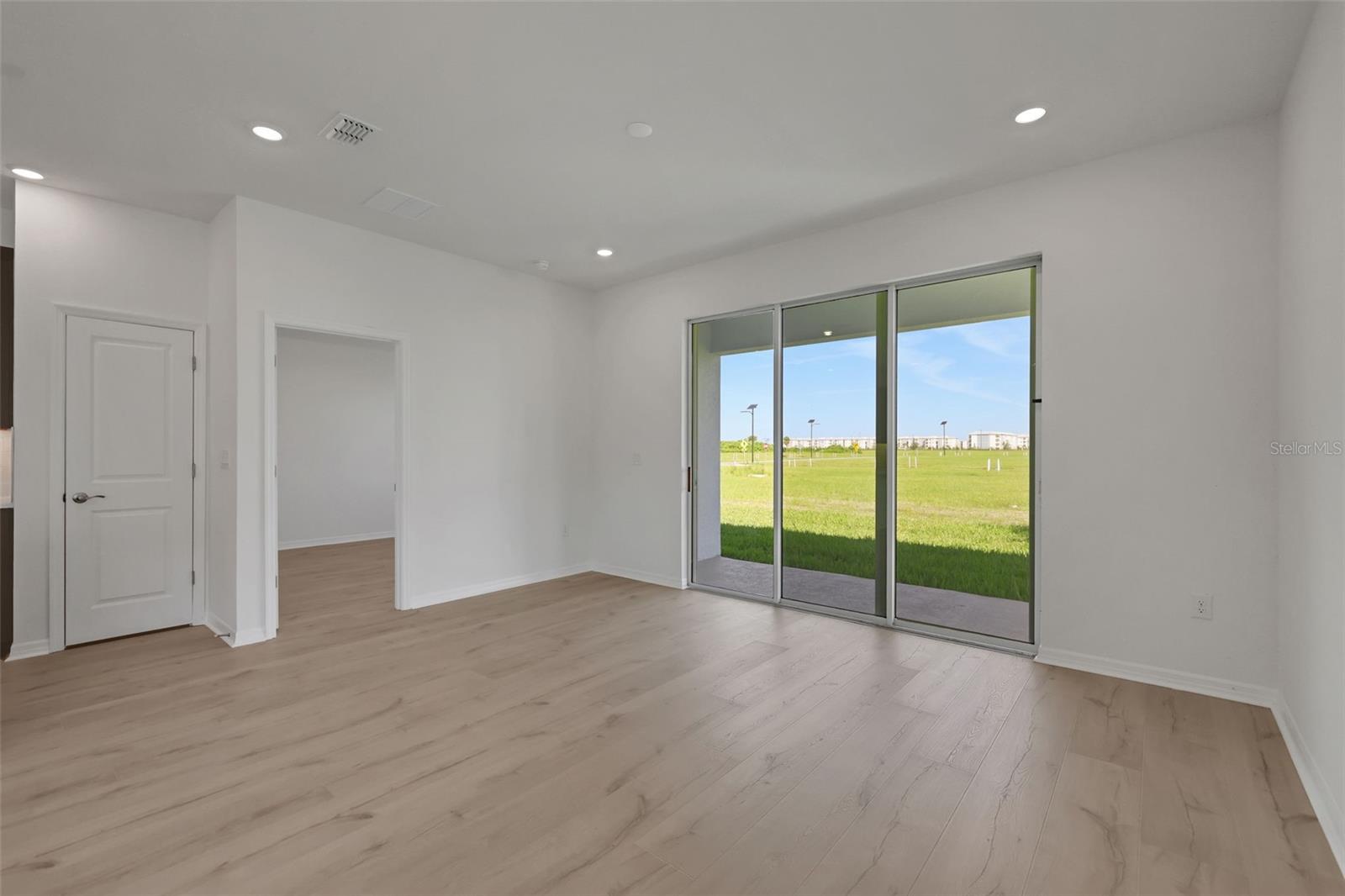 7542 SEA OAK CT — photo 7