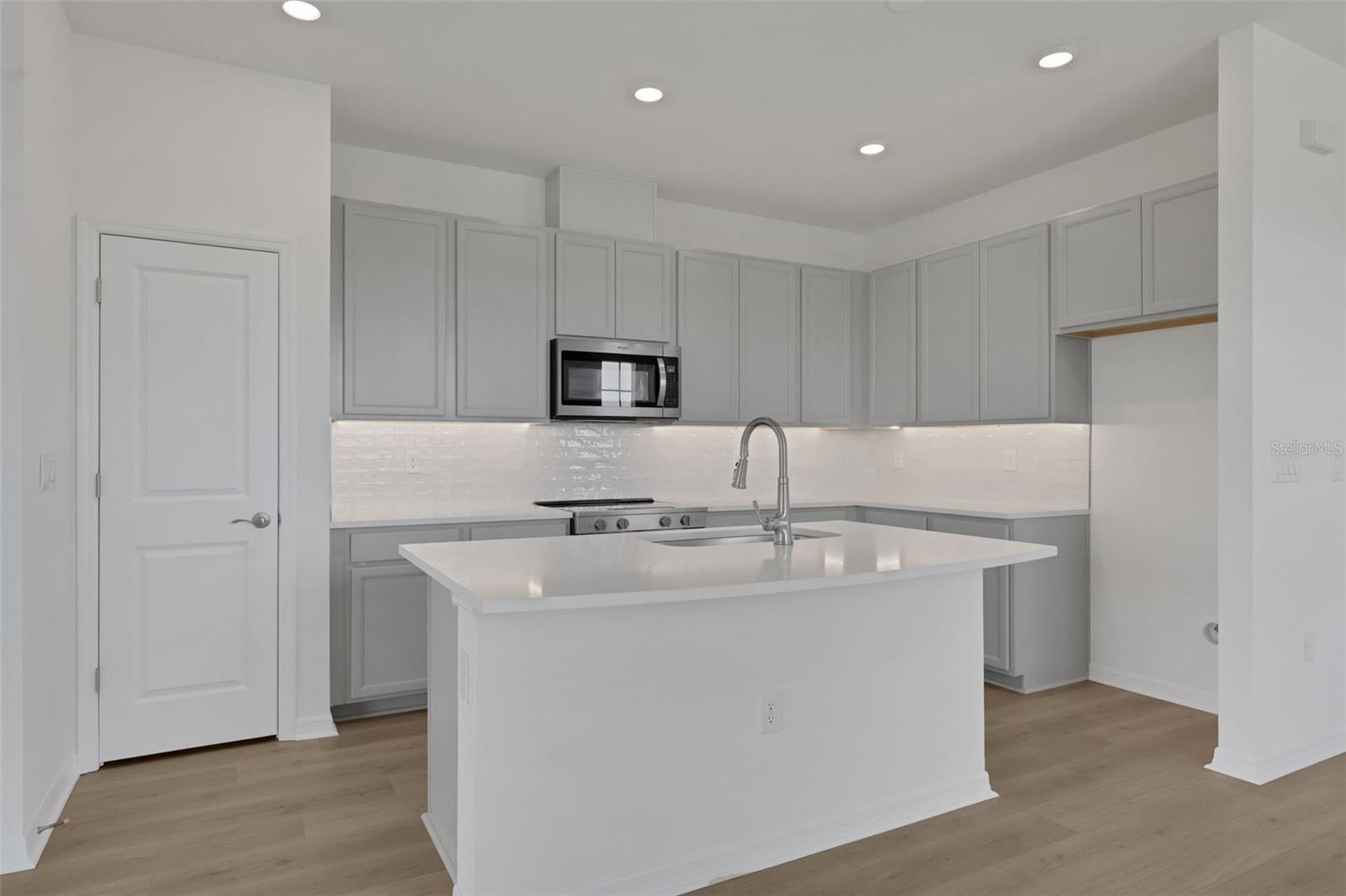 7530 SEA OAK CT — photo 10