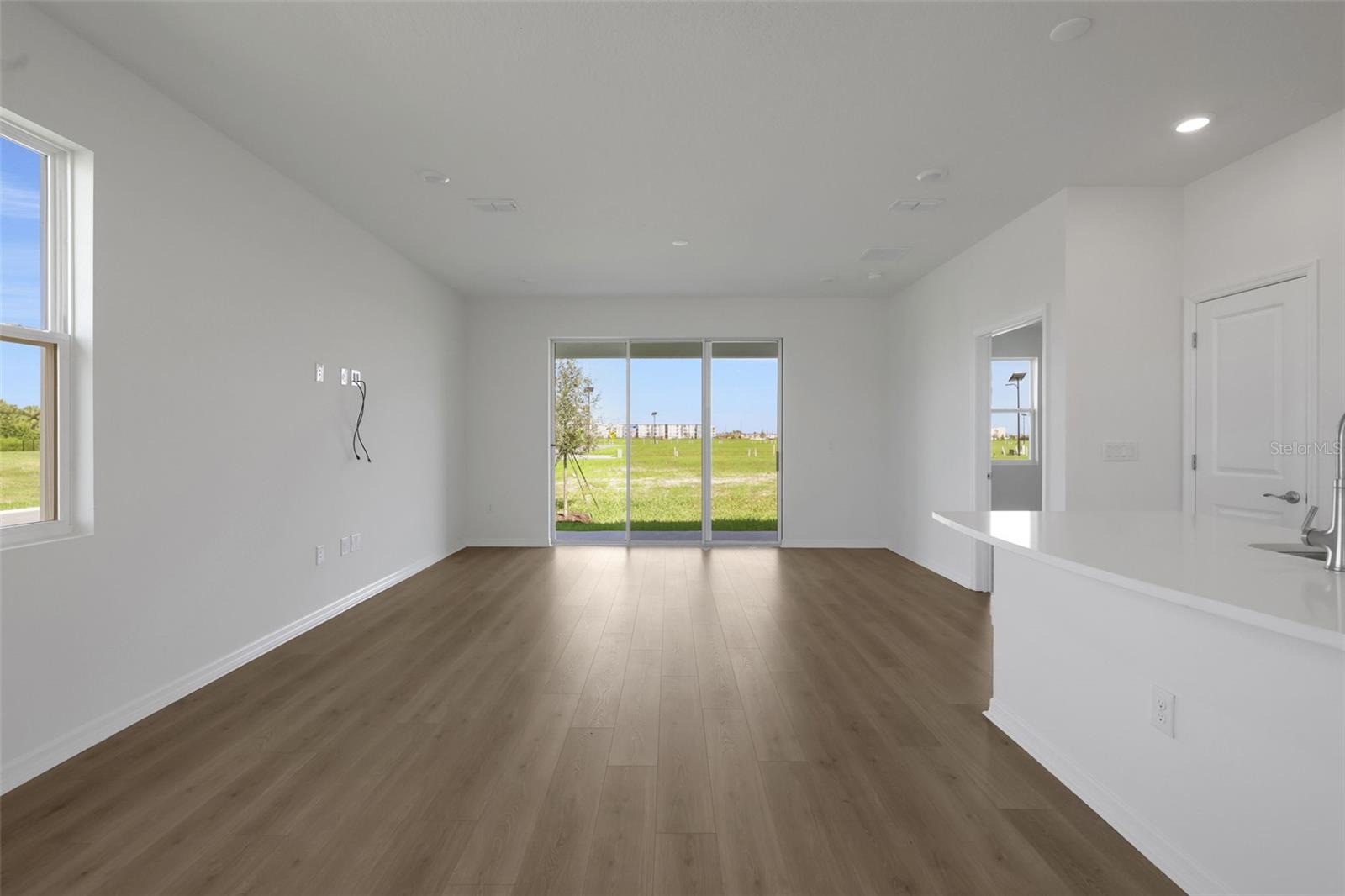 7530 SEA OAK CT — photo 4