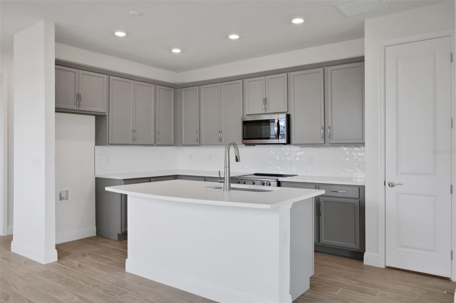 7551 SEA OAK CT — photo 4