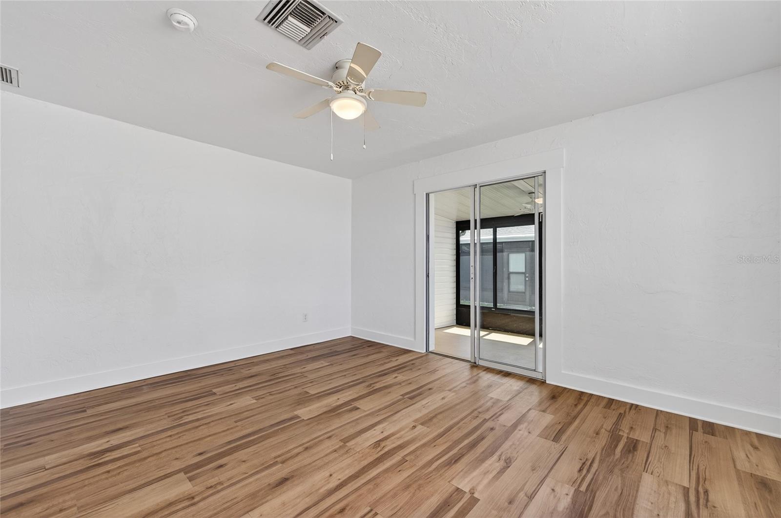 908 VILLAS DR #31 — photo 15