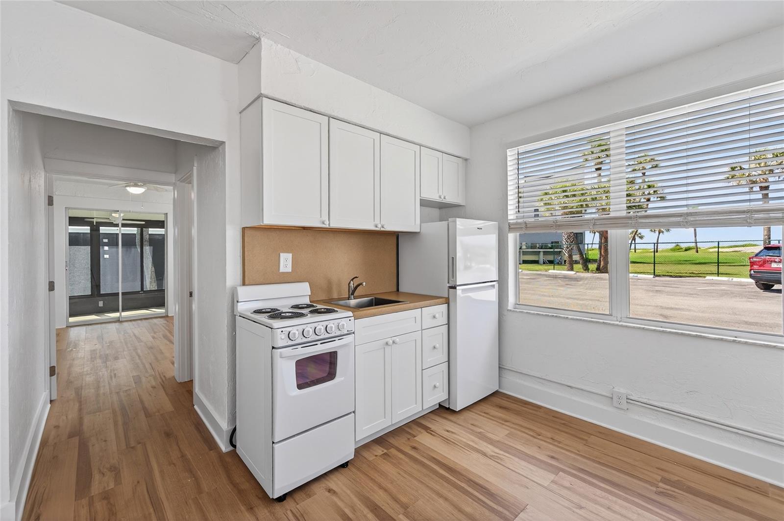 908 VILLAS DR #31 — photo 8