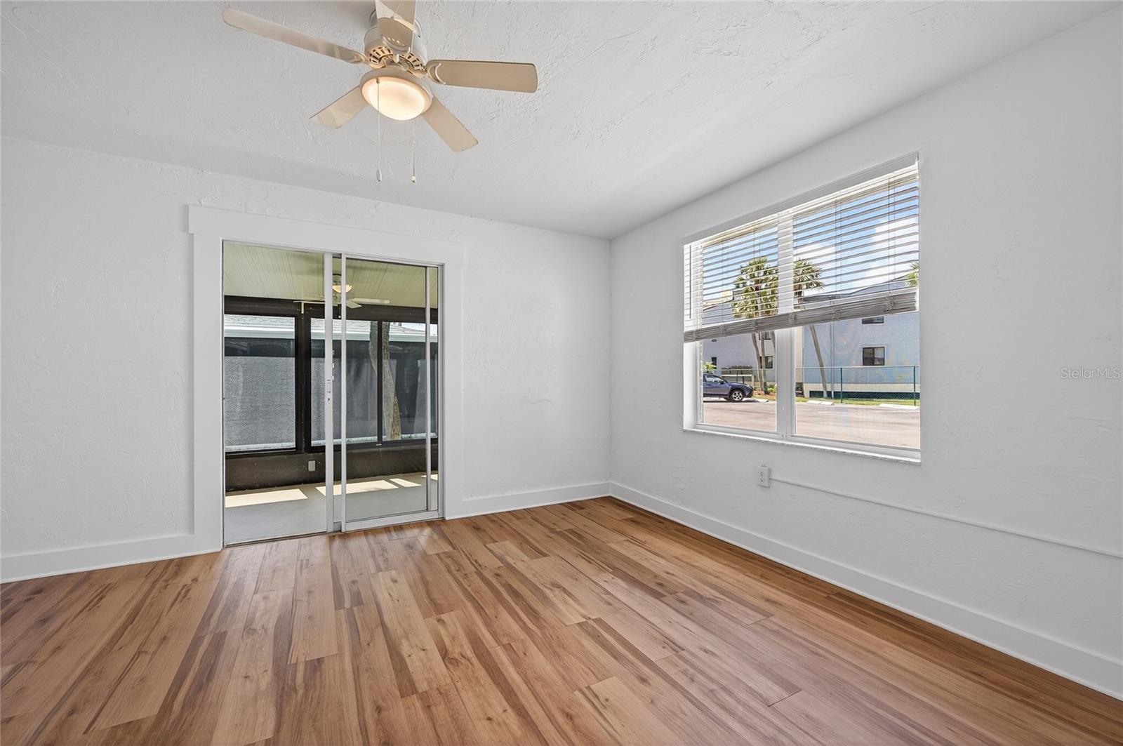 908 VILLAS DR #31 — photo 13