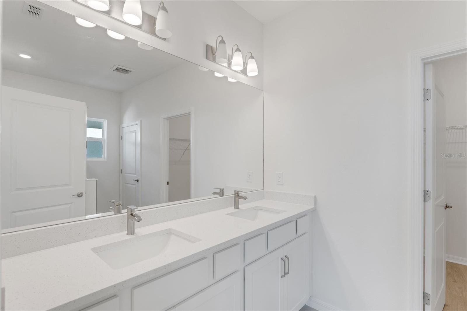 8112 SUNNY POINT TRL — photo 31