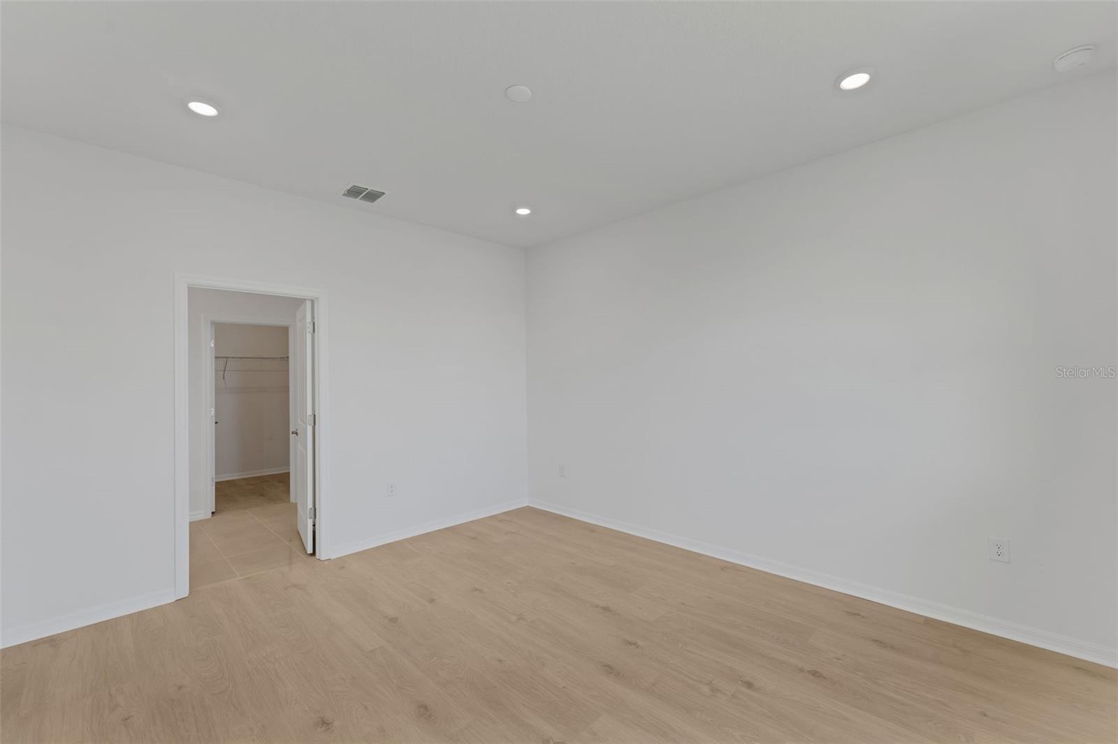 8112 SUNNY POINT TRL — photo 27
