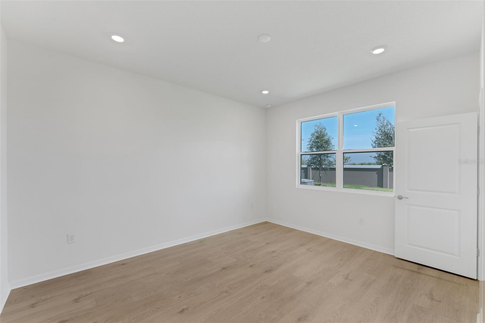 8112 SUNNY POINT TRL — photo 28