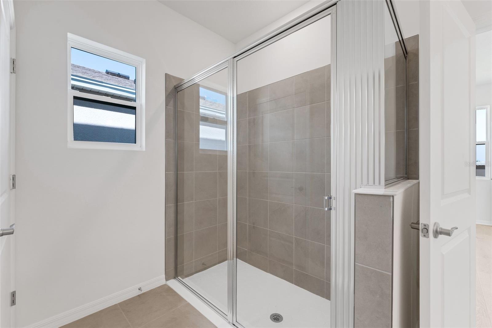 8112 SUNNY POINT TRL — photo 33
