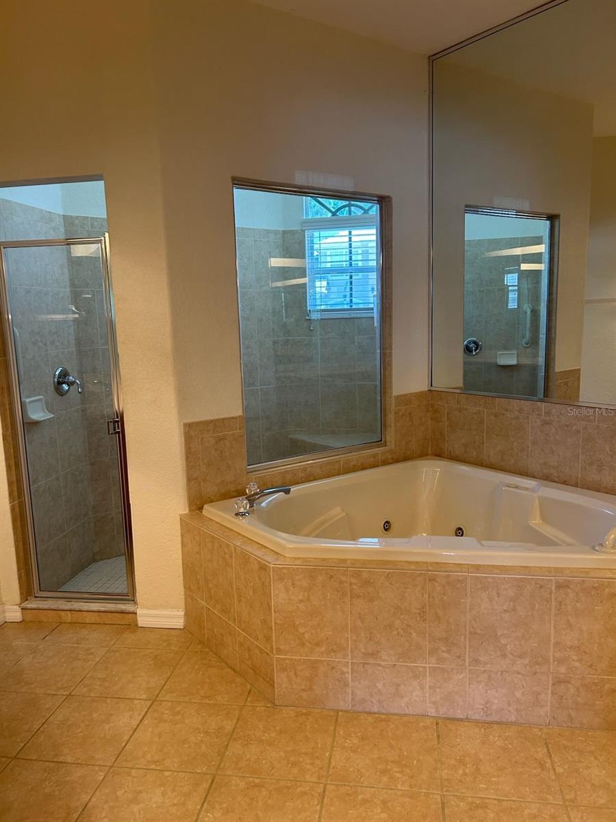 210 ROSANA DR — photo 7