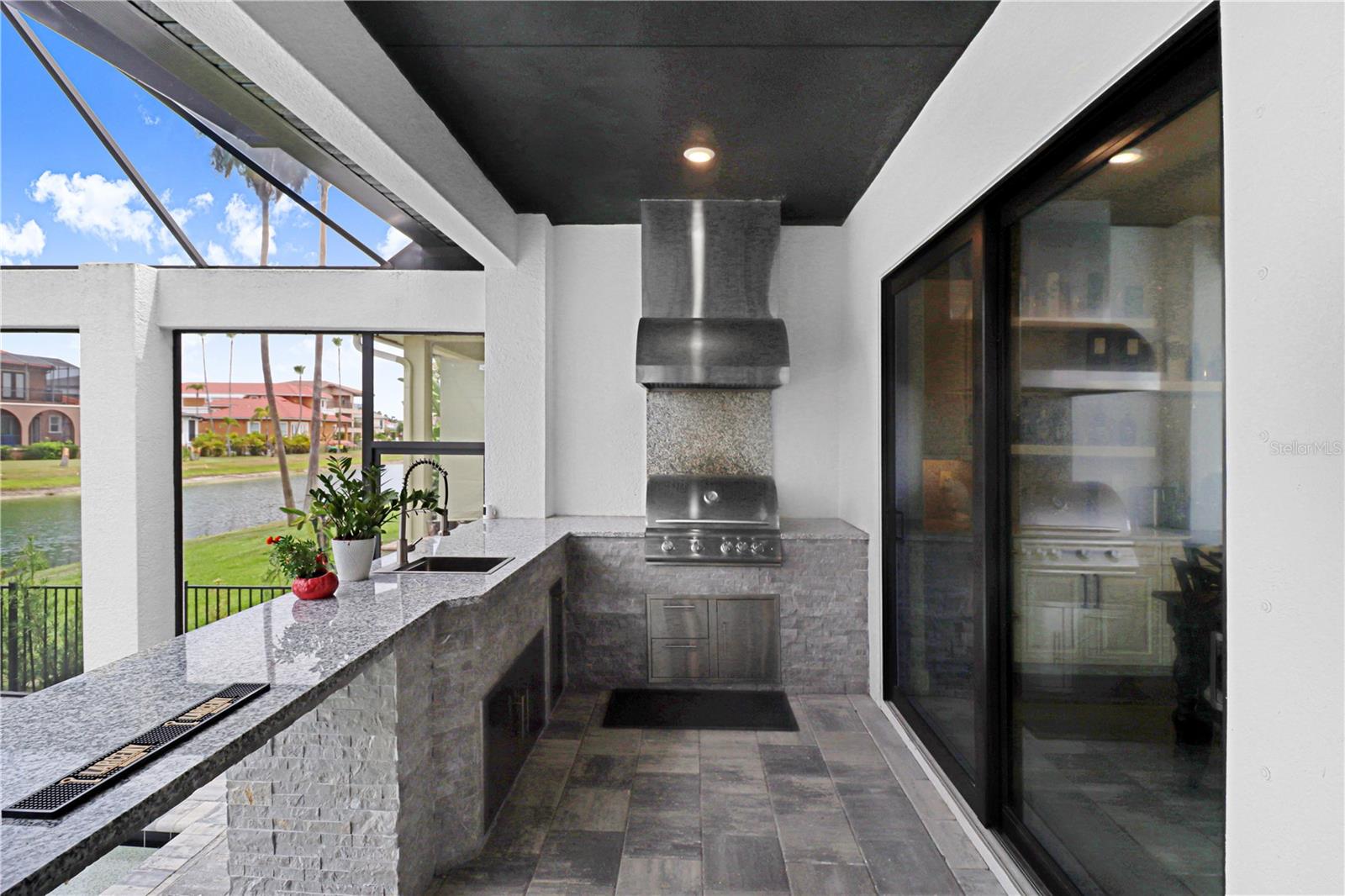 6104 LAGOMAR LN — photo 44
