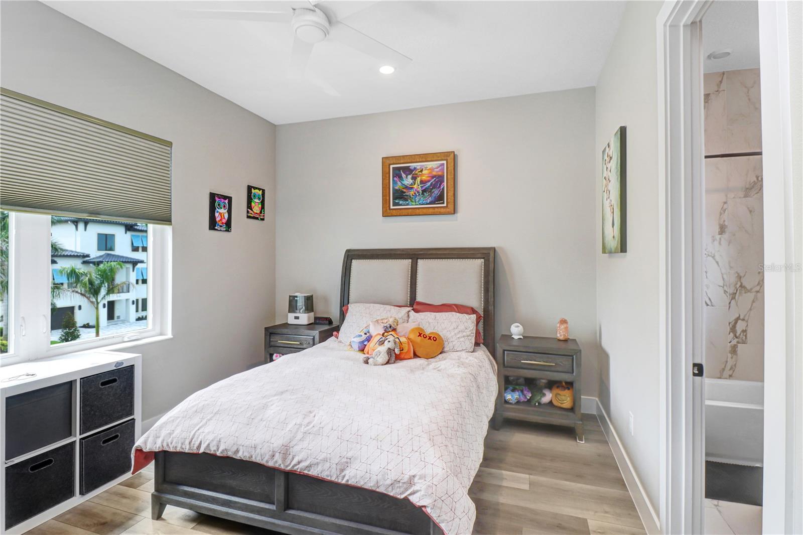 6104 LAGOMAR LN — photo 40