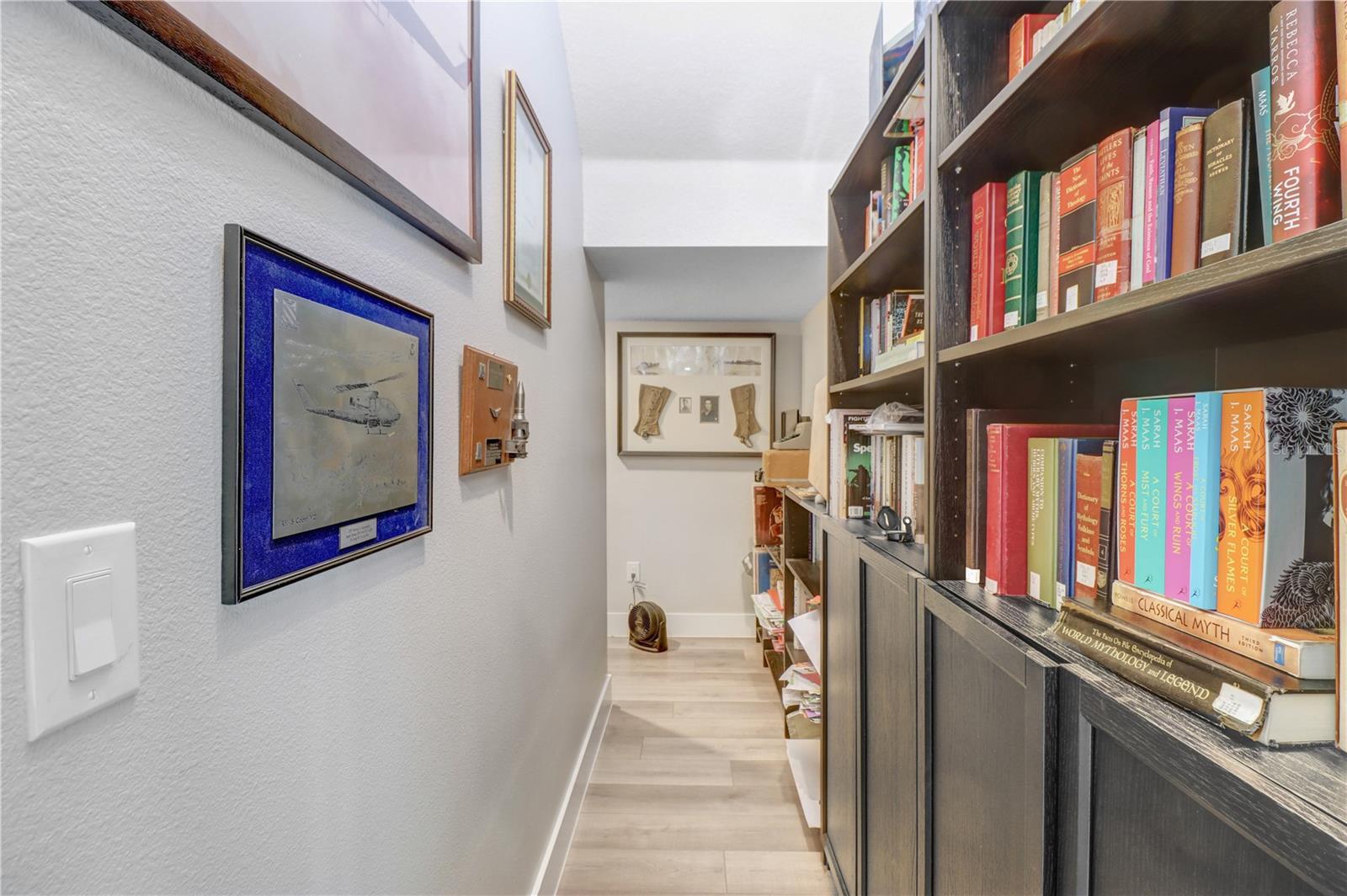 6104 LAGOMAR LN — photo 36