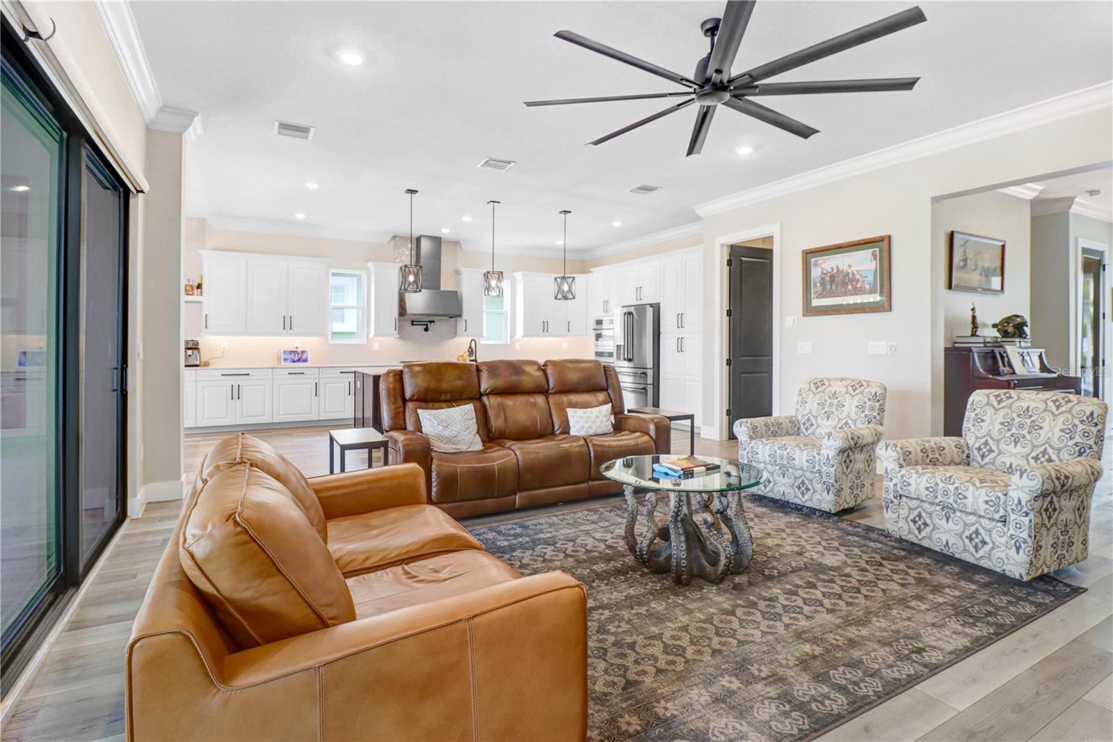 6104 LAGOMAR LN — photo 11